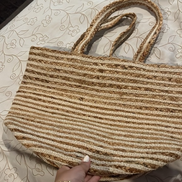 Chloe & Lex JUTE TOTE WHITE STRIPES - Picture 4 of 5